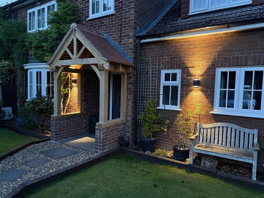 Garden and outdoor lighting installation